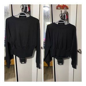 Lululemon crop pull over super comfortable